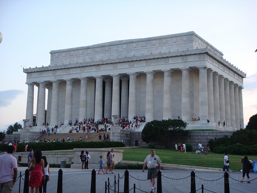 Washington DC [2009 July 03] 218.JPG - Scenes from The Lincoln Memorial